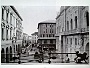Via VIII Febbraio e Canton del Gallo visti del Caffè Pedrocchi con la sede della Banca Antoniana dove sorgeva l'Albergo allo Storione (Antonella Billato)